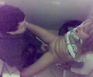 Một quan hệ sex thú video với một tên điên