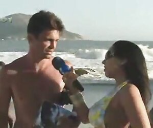Những cô gái phim sex thu voi ngua ăn mặc như Siêu nhân bắt chước sex trong núi