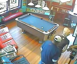 Xinh Đẹp, pim xes thu Tóc Vàng